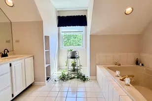 1137 Loyola Dr, Libertyville, IL 60048 - Photo 24