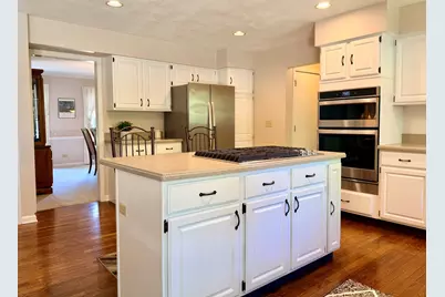 1137 Loyola Drive, Libertyville, IL 60048 - Photo 10