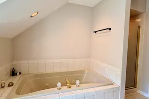 1137 Loyola Dr, Libertyville, IL 60048 - Photo 26