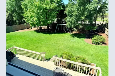 1137 Loyola Drive, Libertyville, IL 60048 - Photo 18
