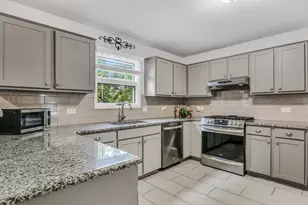 269 Concord Square, Gurnee, IL 60031 - Photo 6