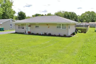 5445 Sand Ridge Rd, Morris, IL 60450 - Photo 2