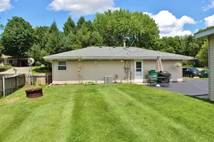 5445 Sand Ridge Rd, Morris, IL 60450 - Photo 4