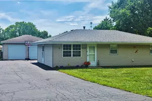 5445 Sand Ridge Rd, Morris, IL 60450 - Photo 1