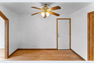 2429 Crystal Lane #2D, Arlington Heights, IL 60004 - Photo 4