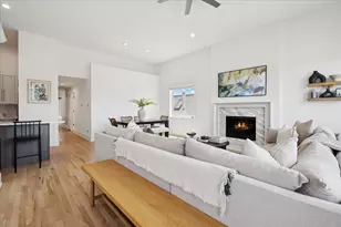 3011 N Ashland Ave, Chicago, IL 60657 - Photo 2
