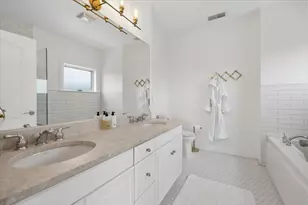 3011 N Ashland Ave, Chicago, IL 60657 - Photo 22