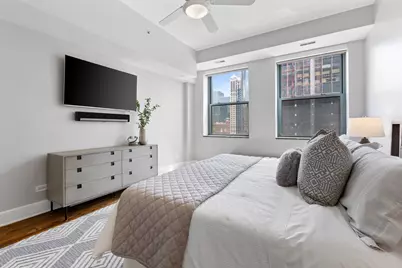165 N Canal Street #712, Chicago, IL 60606 - Photo 18