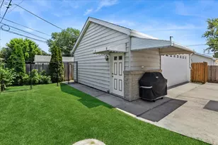 1483 Orchard St, Des Plaines, IL 60018 - Photo 12