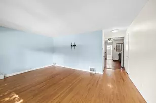 8021 Lake St, River Forest, IL 60305 - Photo 2