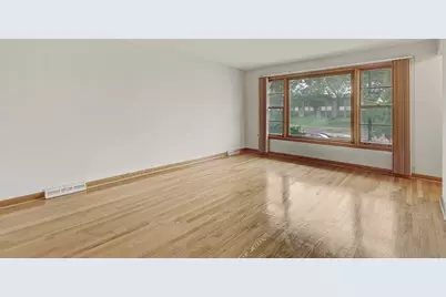[Address not provided], Westchester, IL 60154 - Photo 2