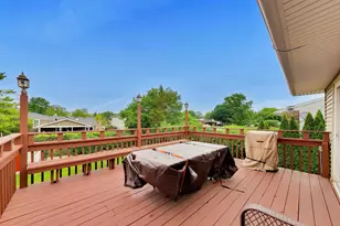 650 Nassau Dr, Roselle, IL 60172 - Photo 28