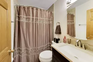 650 Nassau Dr, Roselle, IL 60172 - Photo 22
