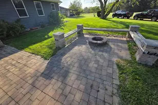 563 Pine Meadow Dr, Dixon, IL 61021 - Photo 4