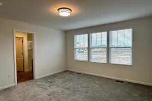 2204 Horseshoe Cir, Naperville, IL 60564 - Photo 10
