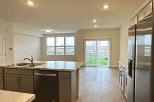 2204 Horseshoe Cir, Naperville, IL 60564 - Photo 4