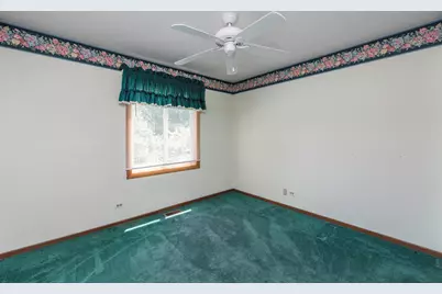 17505 W Woodland Drive, Grayslake, IL 60030 - Photo 20