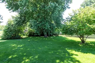 17505 W Woodland Dr, Grayslake, IL 60030 - Photo 40