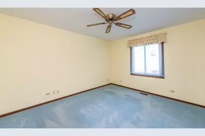17505 W Woodland Drive, Grayslake, IL 60030 - Photo 16
