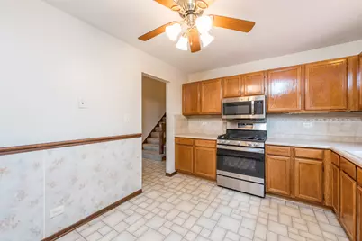 17505 W Woodland Drive, Grayslake, IL 60030 - Photo 12