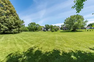 17505 W Woodland Dr, Grayslake, IL 60030 - Photo 38