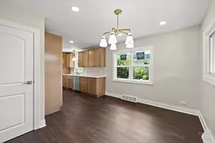 49 King Ln, Des Plaines, IL 60016 - Photo 14