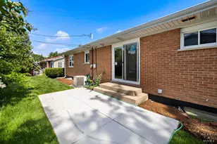49 King Ln, Des Plaines, IL 60016 - Photo 38