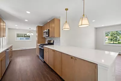 49 King Lane, Des Plaines, IL 60016 - Photo 8
