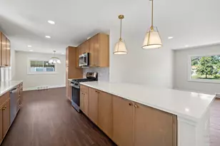 49 King Ln, Des Plaines, IL 60016 - Photo 8
