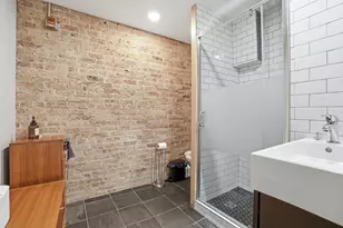 824 W Superior St, Chicago, IL 60642 - Photo 20