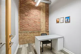 824 W Superior St, Chicago, IL 60642 - Photo 14