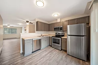 170 S Waters Edge Drive S #102, Glendale Heights, IL 60139 - Photo 6