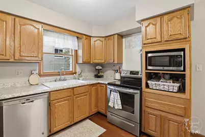 1362 Mill Pond Road, Bourbonnais, IL 60914 - Photo 4