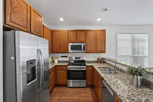 2474 W Lake Ave, Glenview, IL 60026 - Photo 8