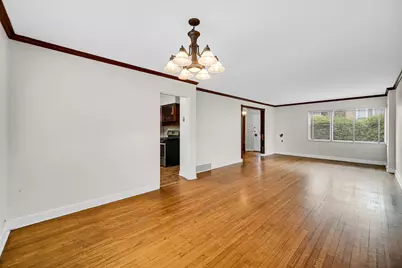 7248 N Ridge Boulevard, Chicago, IL 60645 - Photo 6