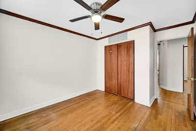 7248 N Ridge Boulevard, Chicago, IL 60645 - Photo 18