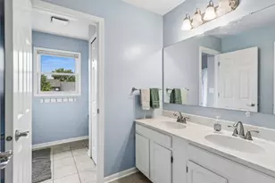57 S Emerald Ave, Mundelein, IL 60060 - Photo 10
