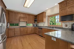 38W070 Spring Green Way, Batavia, IL 60510 - Photo 14