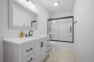 9 Brookline Ct, Bloomington, IL 61705 - Photo 26
