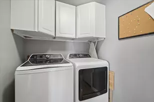 9 Brookline Ct, Bloomington, IL 61705 - Photo 18
