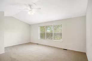 2642 Granite Ct, Crystal Lake, IL 60012 - Photo 12