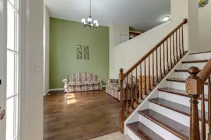 533 Plaza Pl, Aurora, IL 60504 - Photo 8