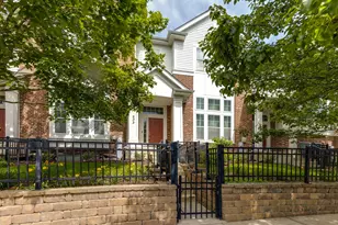 533 Plaza Pl, Aurora, IL 60504 - Photo 1