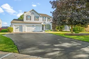 10695 Yellowstone Dr, Huntley, IL 60142 - Photo 1