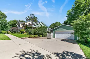 318 Washington St, Dundee, IL 60118 - Photo 4