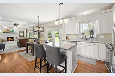 2679 Freeland Circle, Naperville, IL 60564 - Photo 2