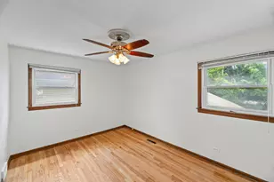 22W381 2nd St, Glen Ellyn, IL 60137 - Photo 18