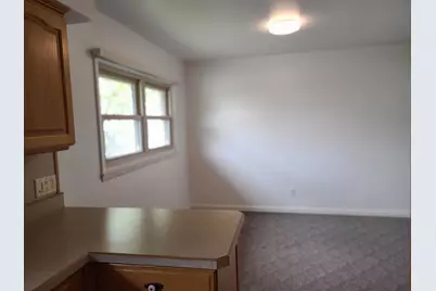 403 Oak Street, Utica, IL 61373 - Photo 4