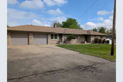 403 Oak Street, Utica, IL 61373 - Photo 1