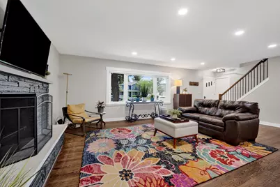 141 Adler Drive, Libertyville, IL 60048 - Photo 2
